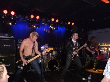 Nails (группа)